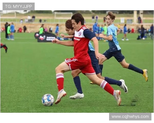 足球比赛中的身体对抗与技巧运用 足球比赛中的身体对抗与技巧运用